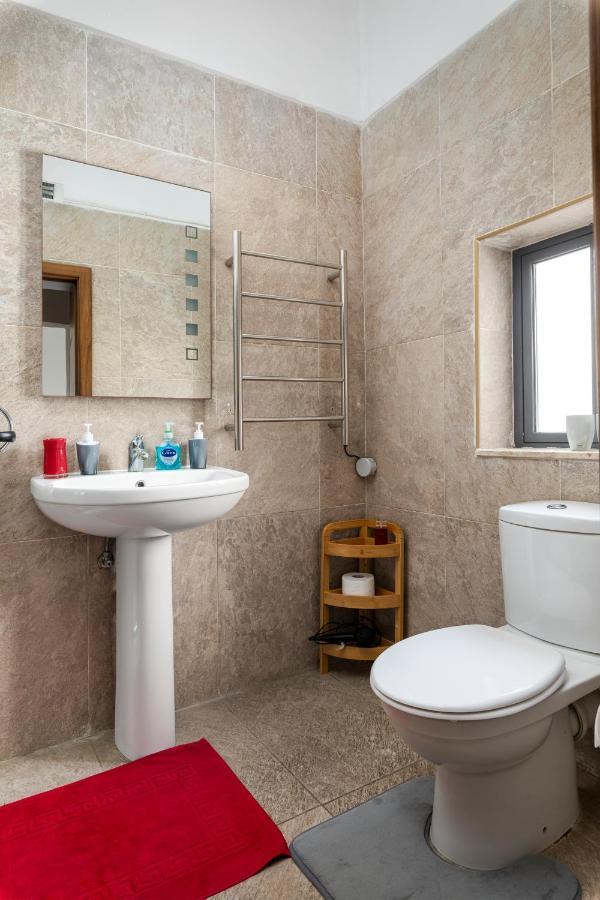 Traditional & Modern Maltese Townhouse - Rooftop Terrace And Sea Views, Close To Birgu Waterfront Cospicua Εξωτερικό φωτογραφία